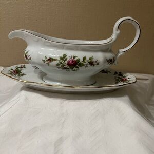 Johann Haviland Traditions Moss Rose Gravy Boat